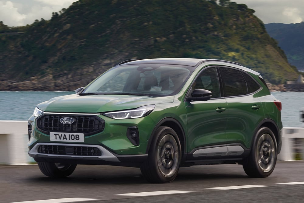 ford kuga eu Column_Card_ACT_01_CX482_MCA 1000x667 1000x667 green kuga front view